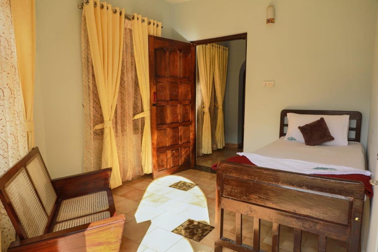 Bob Leisure Hotel Ooty Buitenkant foto