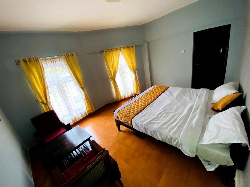 Bob Leisure Hotel Ooty Buitenkant foto