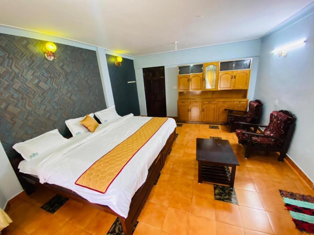 Bob Leisure Hotel Ooty Buitenkant foto